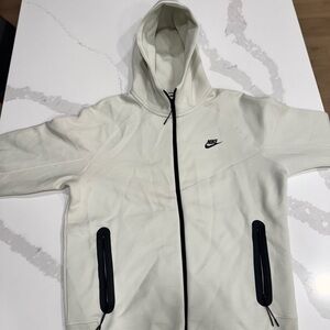 Nike Men's Off-White Windbreaker Jacket